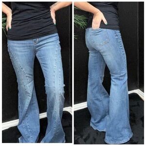 ✨NWT Judy Blue Medium Wash Mid-Rise Long Inseam Flare Denim Jeans w Detailing